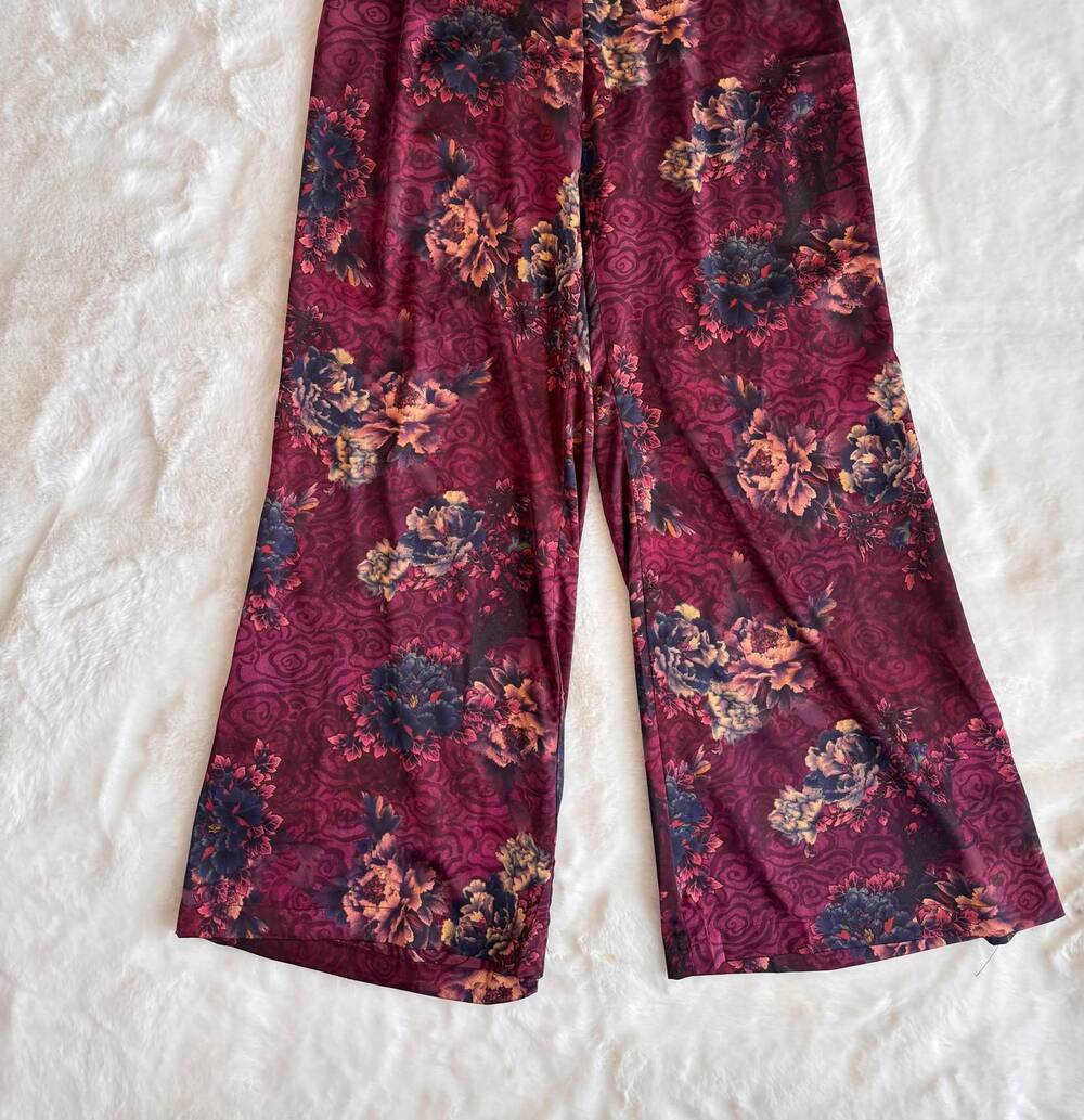 NEW PAPARAZZI women's verona satin palazzo pant in red
